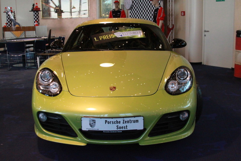 Porsche Cayman R