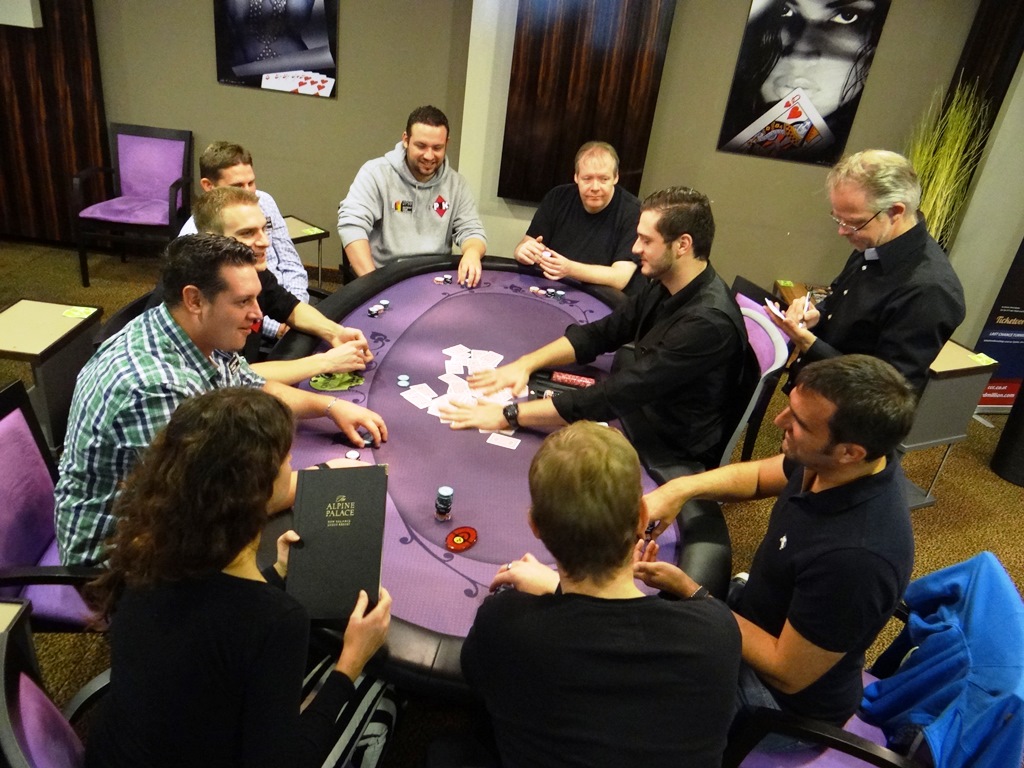 Alpine palace saalbach poker