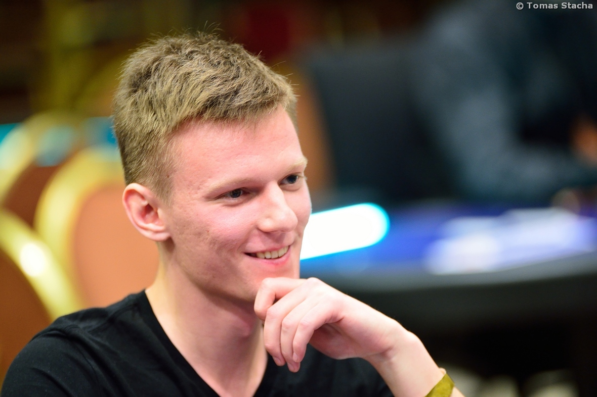 Eureka_Poker_Tour_5_Prague_day_2_Stacha_Vladas_Tamasauskas_28STA_4590