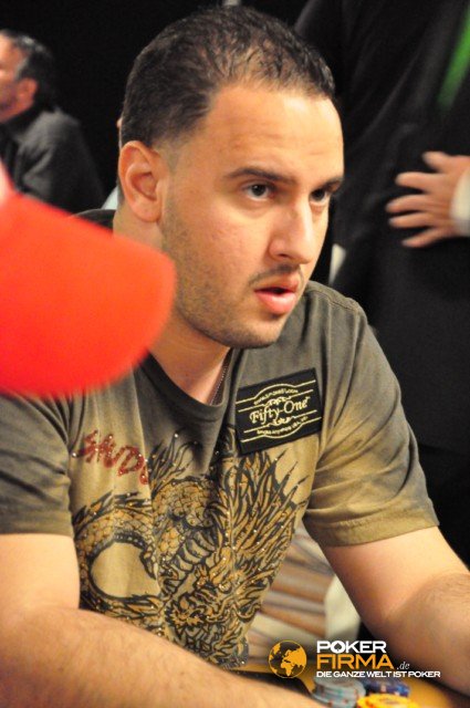 WSOPE 2012 Main Event: Michael Mizrachi führt