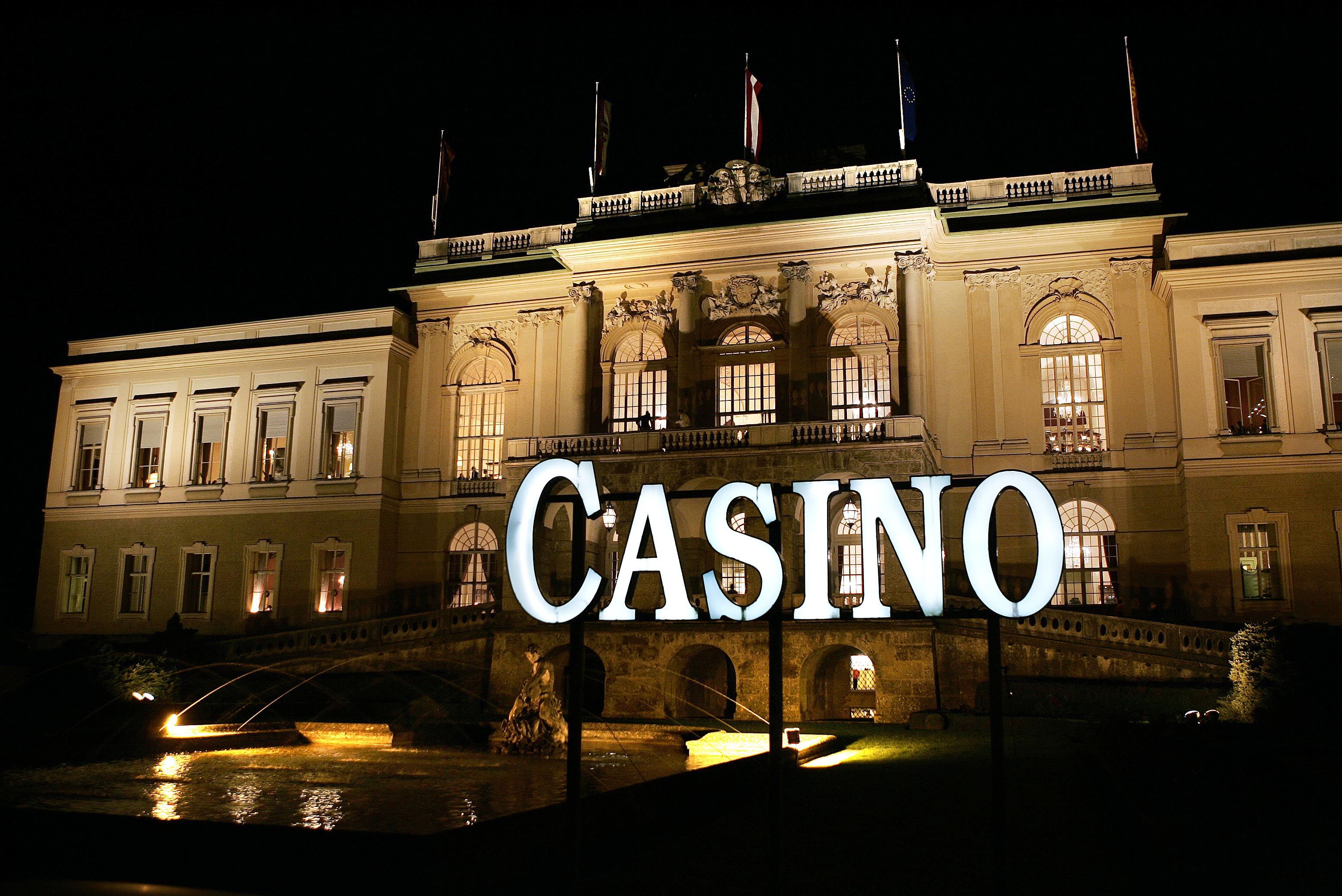 Casino Klessheim von au§enFoto: Casino Salzburg / Andreas Kolarik   13.09.2006