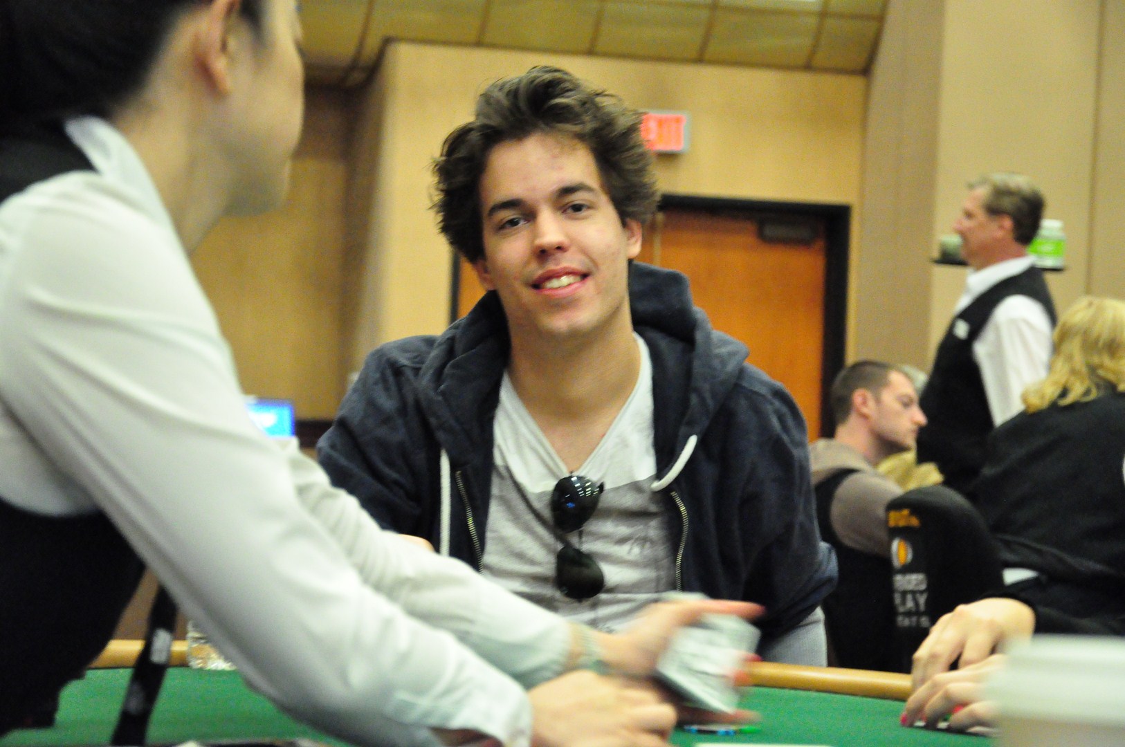 WSOP 2013 Event #  4: Greg Hobson führt vor Joe Cada