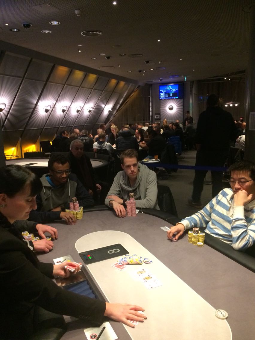 Marc Grüttner setzt sich bei den Autumn Masters durch