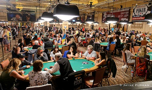 WSOP 2015 Event # 53: Liya Gerasimova führt am Final Table