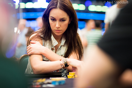 Virtuelle Brüste bei der EPT12 Dublin
