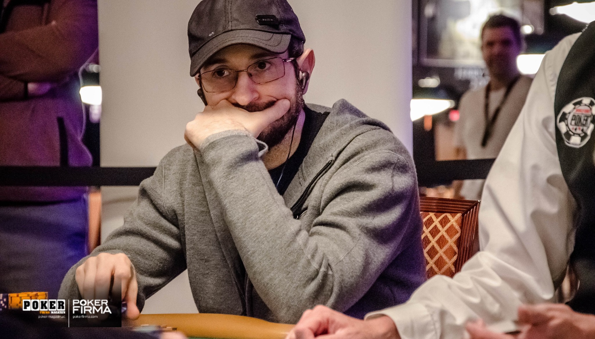 WSOP 2016 #28 – Nick Abou Risk führt beim 10k LHE