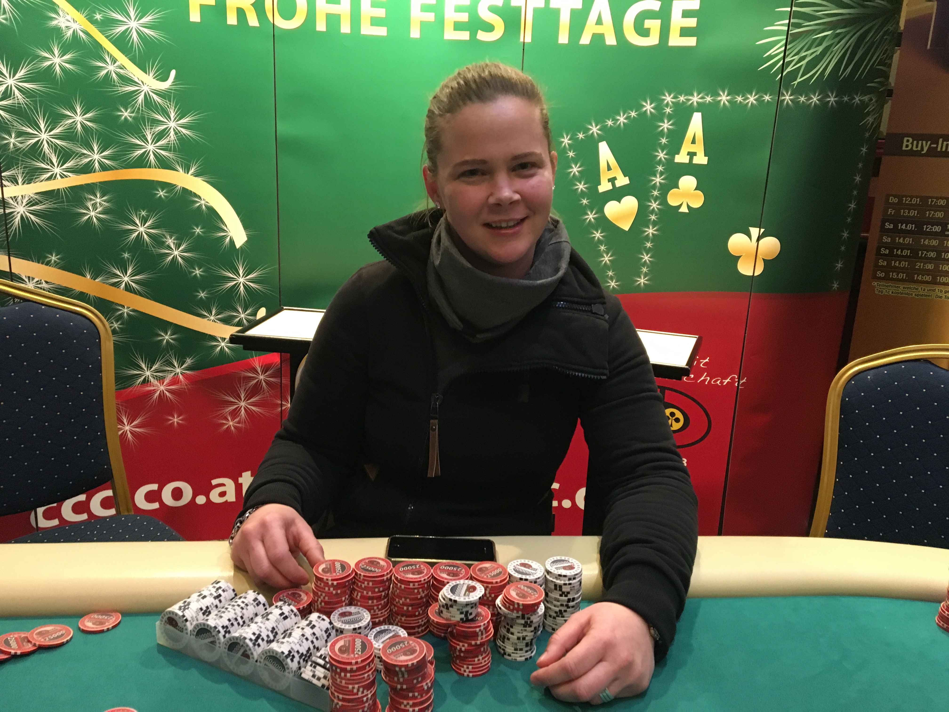 Beatrix Haller sichert sich das X-Mas Special