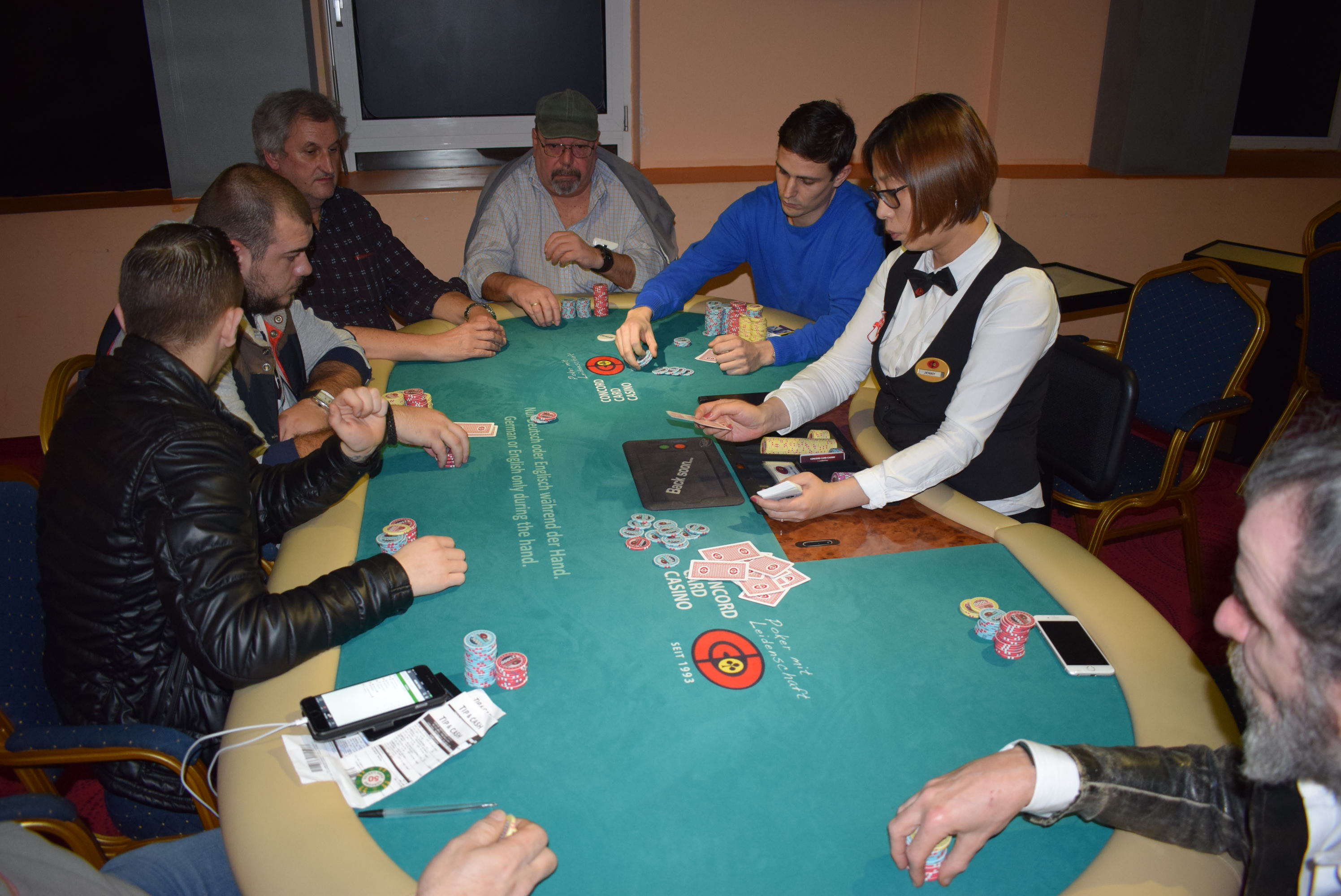 Deal der Top-4-Spieler beendet XXL Hold’em in der Lugner City