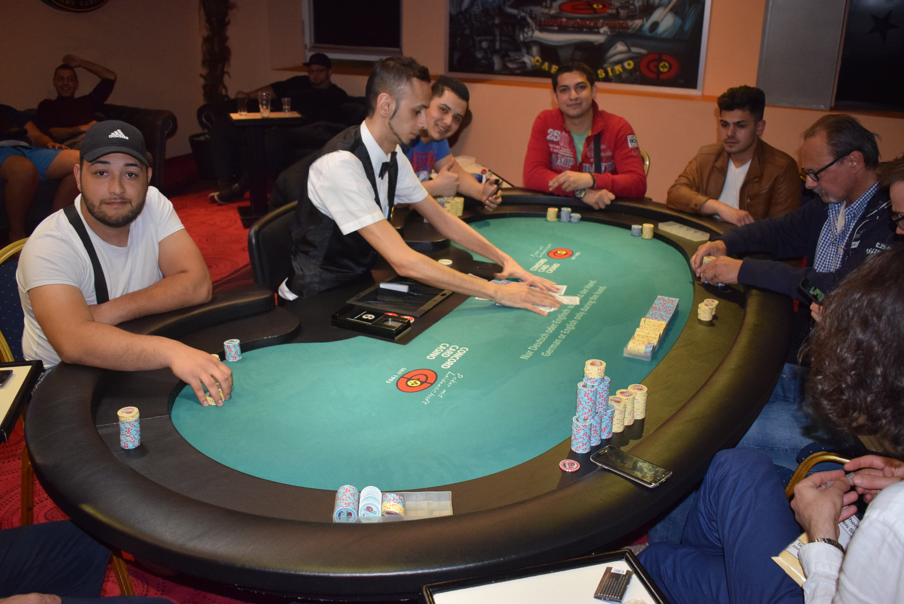 CCC Lugner City: Dragan Marinkovic und Atas Selami teilen beim Monday Special