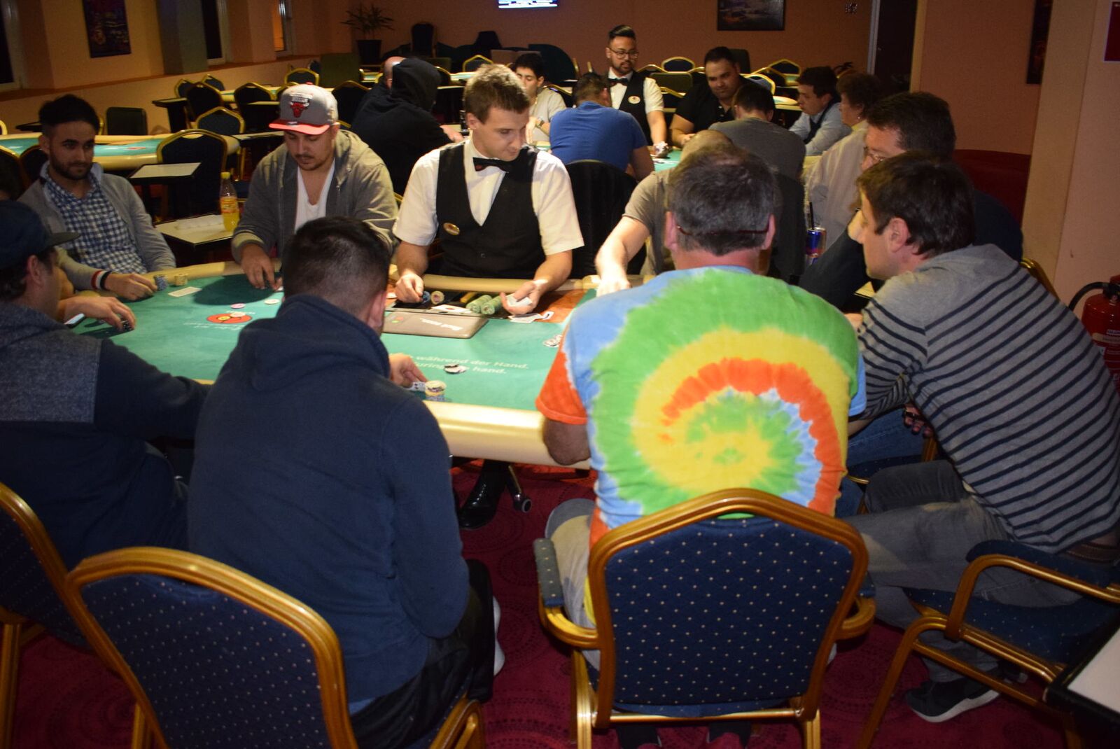 Deal entscheidet beim Monday Special im CCC Lugner City