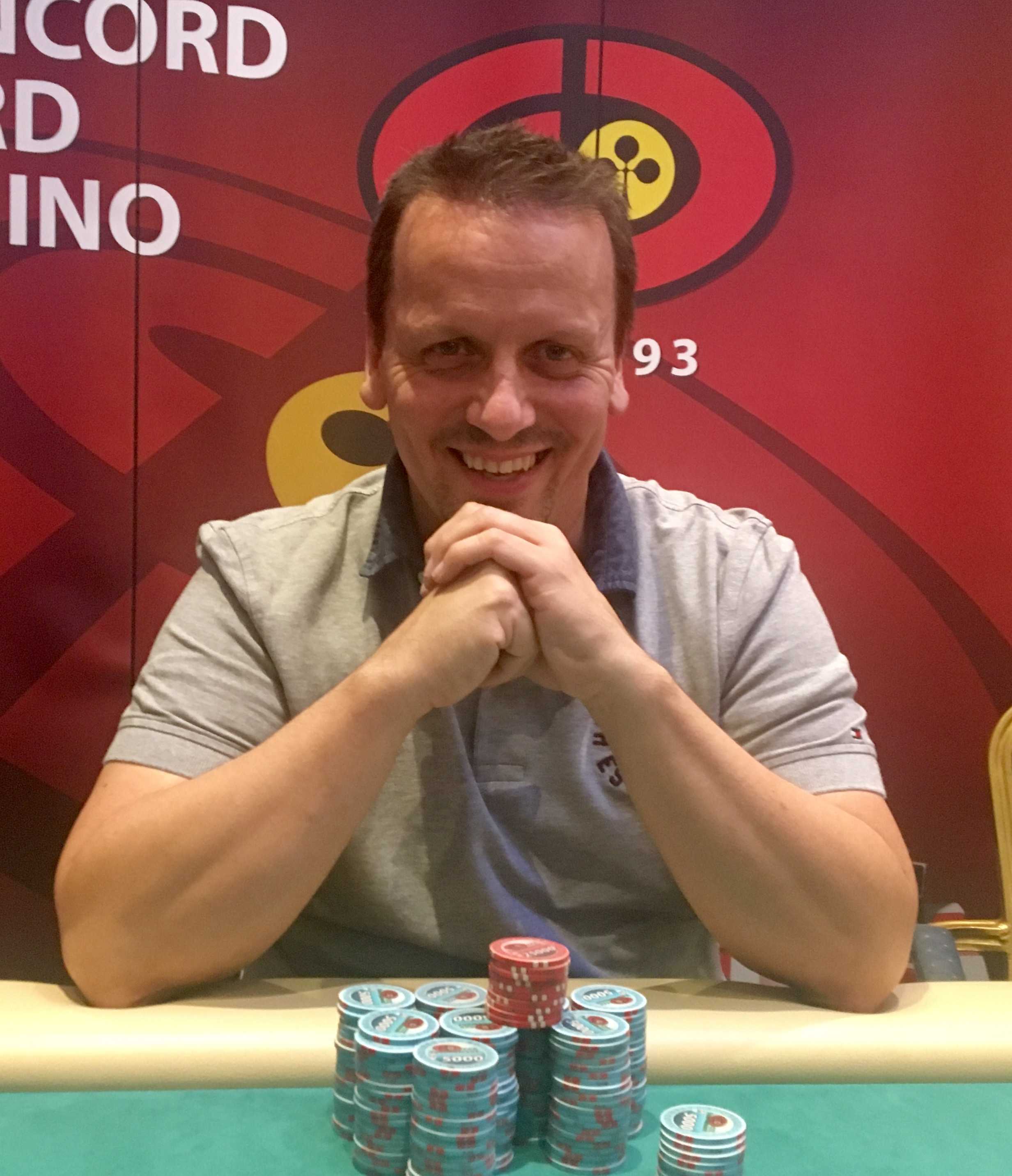 Tom Sipos gewinnt nach Deal das 6-Max im CCC Wien-Simmering
