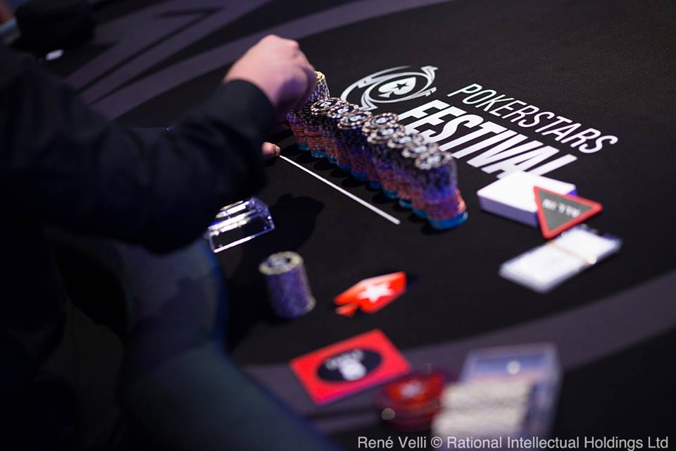 PSF Hamburg: Christian Schwarze führt beim Hamburg Poker Cup