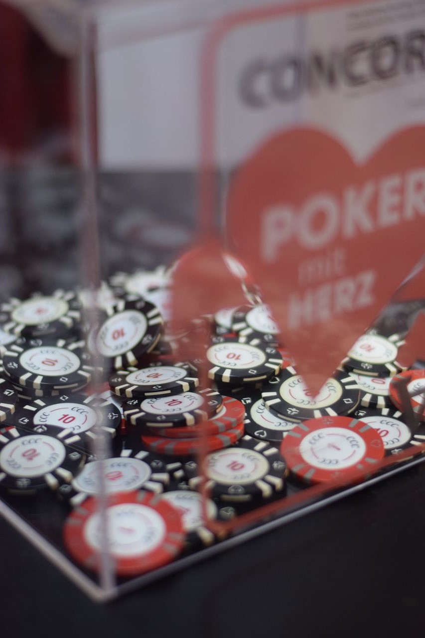 Volles Haus und viele Deals beim Poker mit Herz Special im CCC Kufstein
