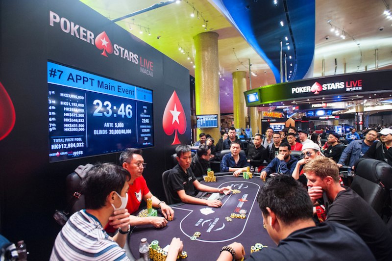 Maxi Lehmanski schafft es an den Final Table beim APPT Macau Main Event