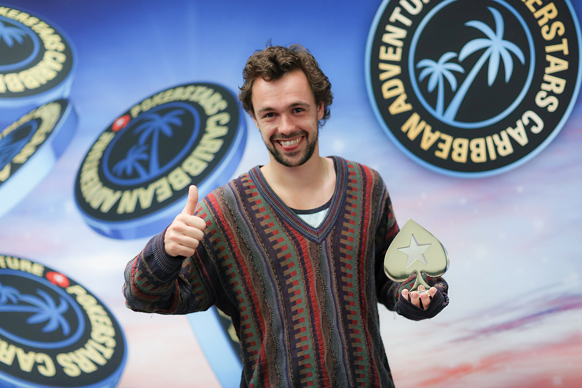 PCA National: Ole Schemion triumphiert
