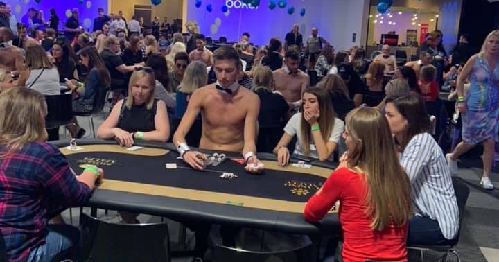Poker Gossip: Aufregung um „nackte“ Dealer im Ladies Event