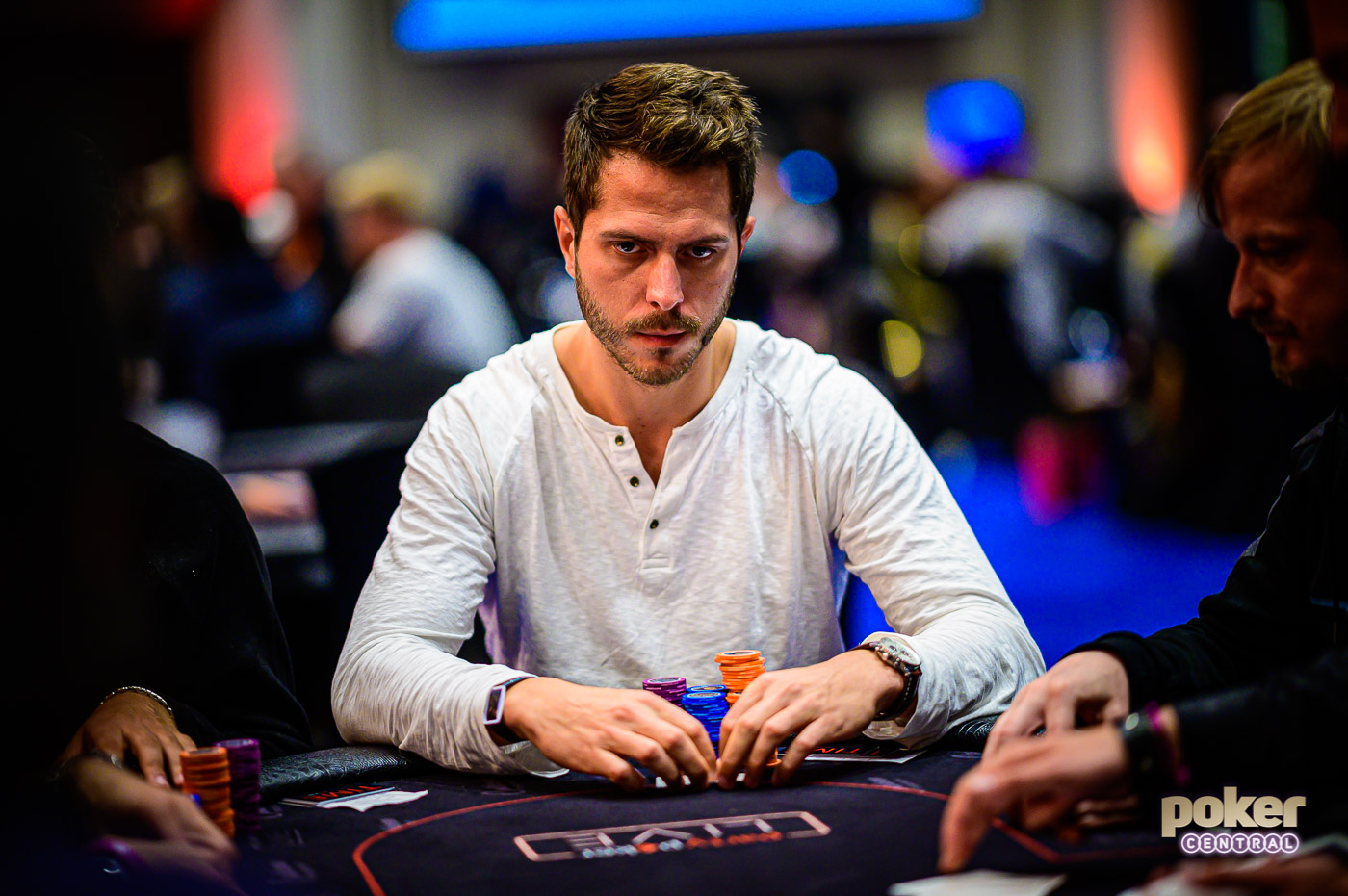 WSOP 2023: Norbert Szecsi beim $5k NLH 6-max auf Braceletkurs