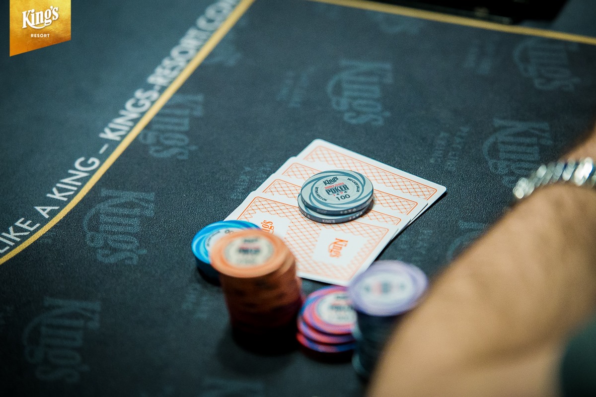 King’s: Schmeckt! ‚BigMac‘ geht als Chipleader aus Tag 1B Teil 1 im Pirates Main Event!