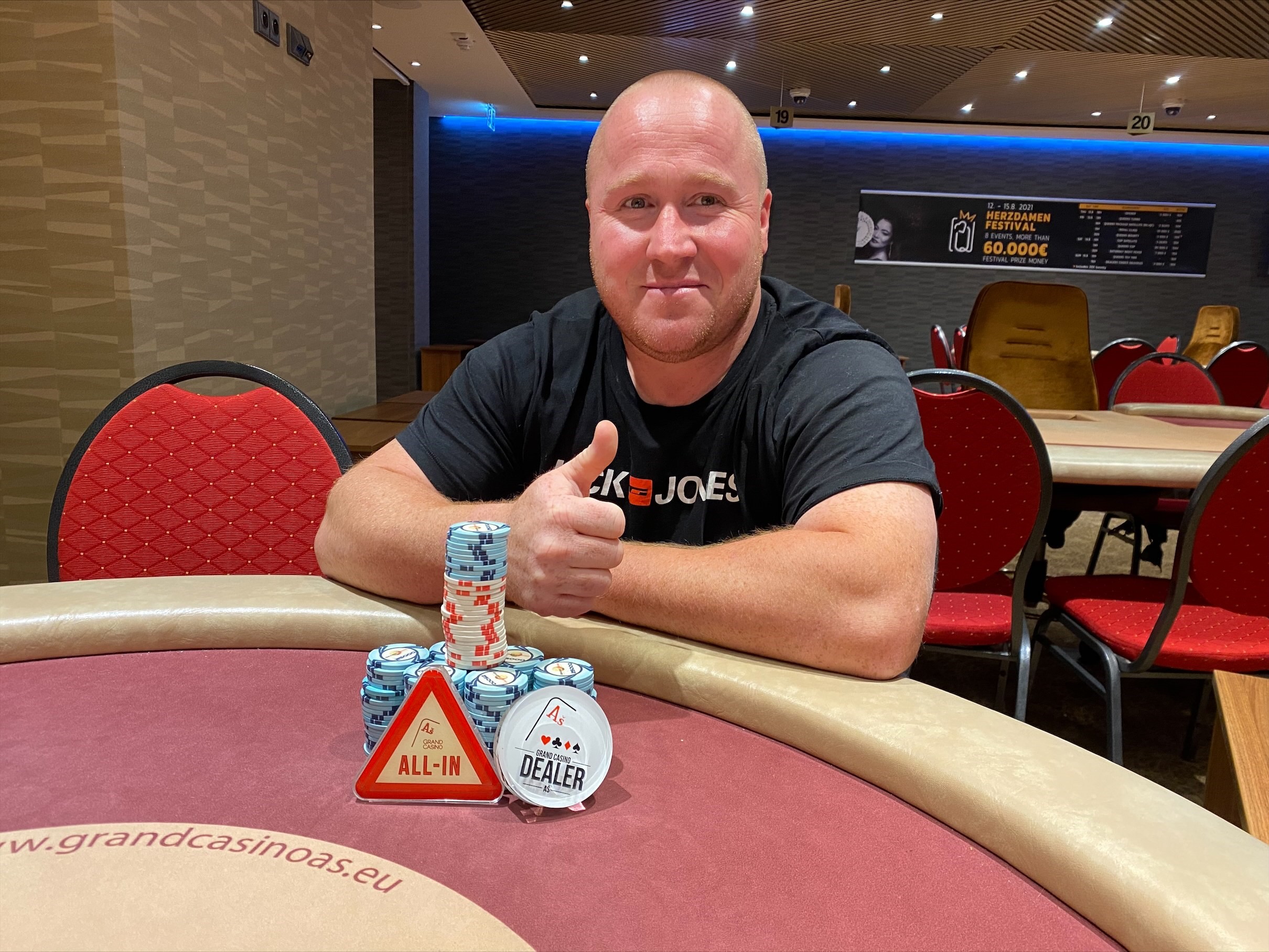 Grand Casino Aš: Deals beenden den Queens Cup und das Saturday Night Fever