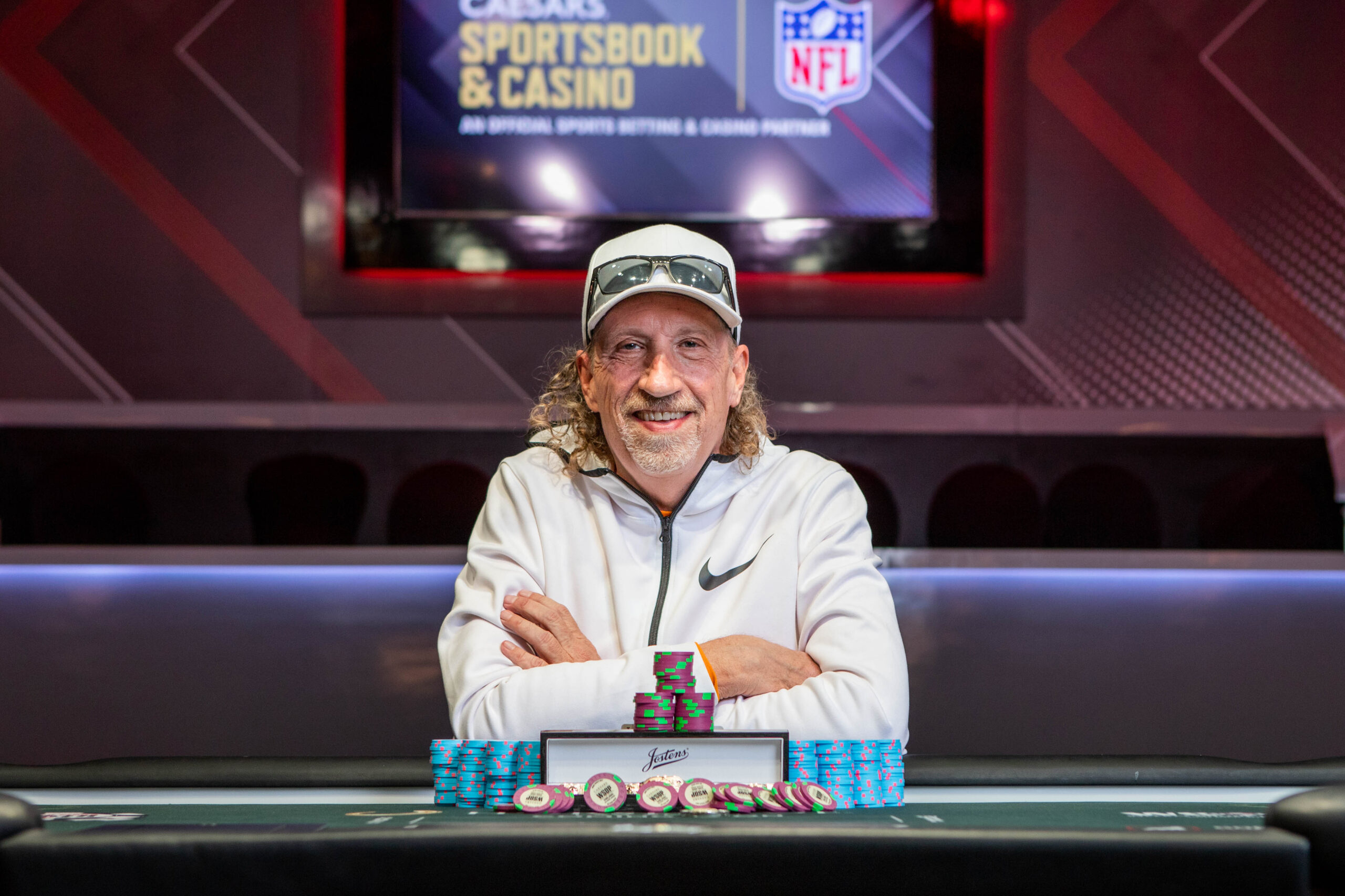 WSOP 2022 #43: David Perry verweigert Chris Moorman das Freezeout Bracelet