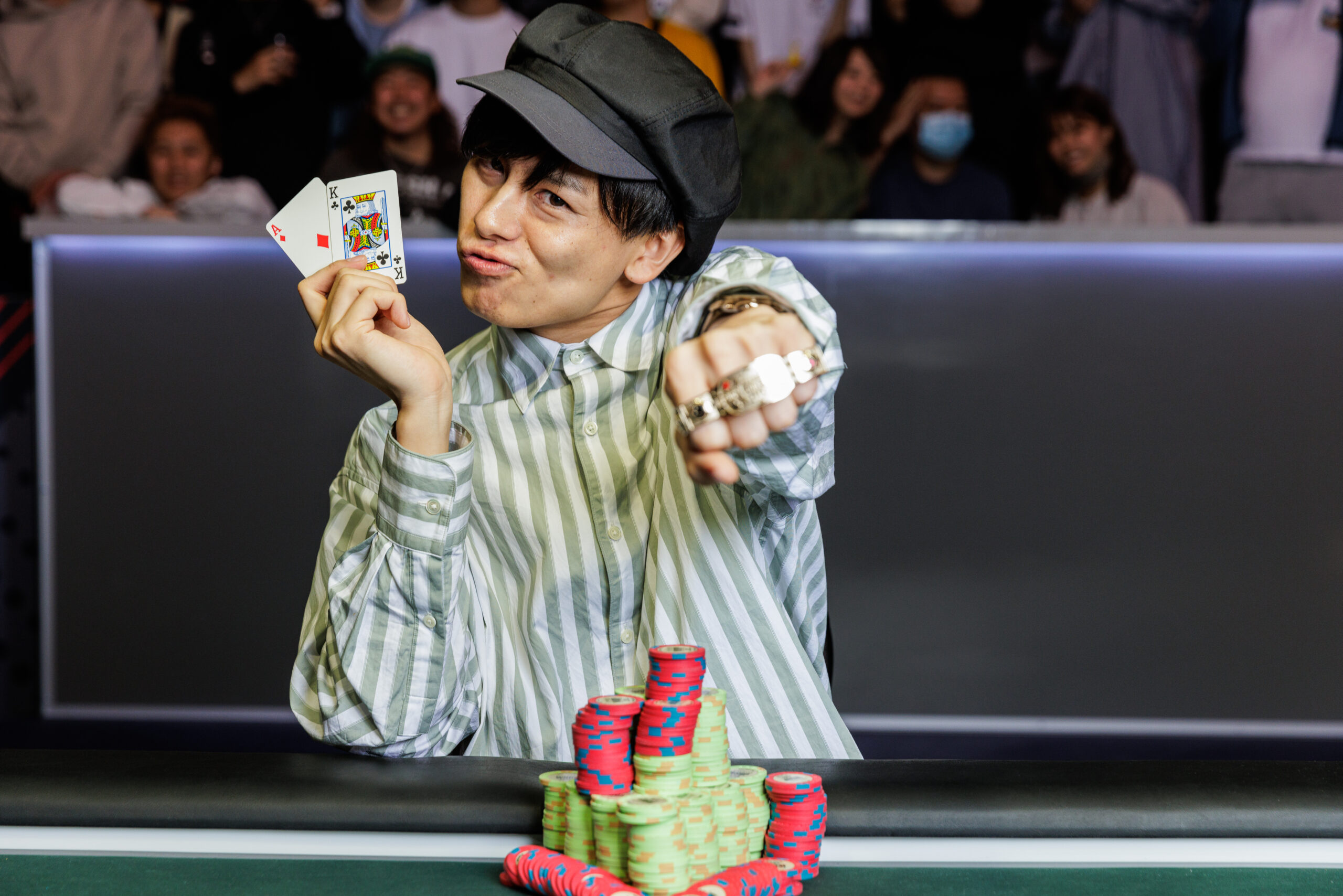 WSOP 2022 #60:  Shota Nakanishi marschiert zum Short Deck Bracelet