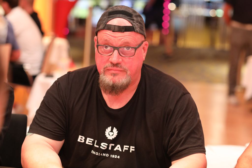 Poker EM: Daniel Lange führt beim Main Event