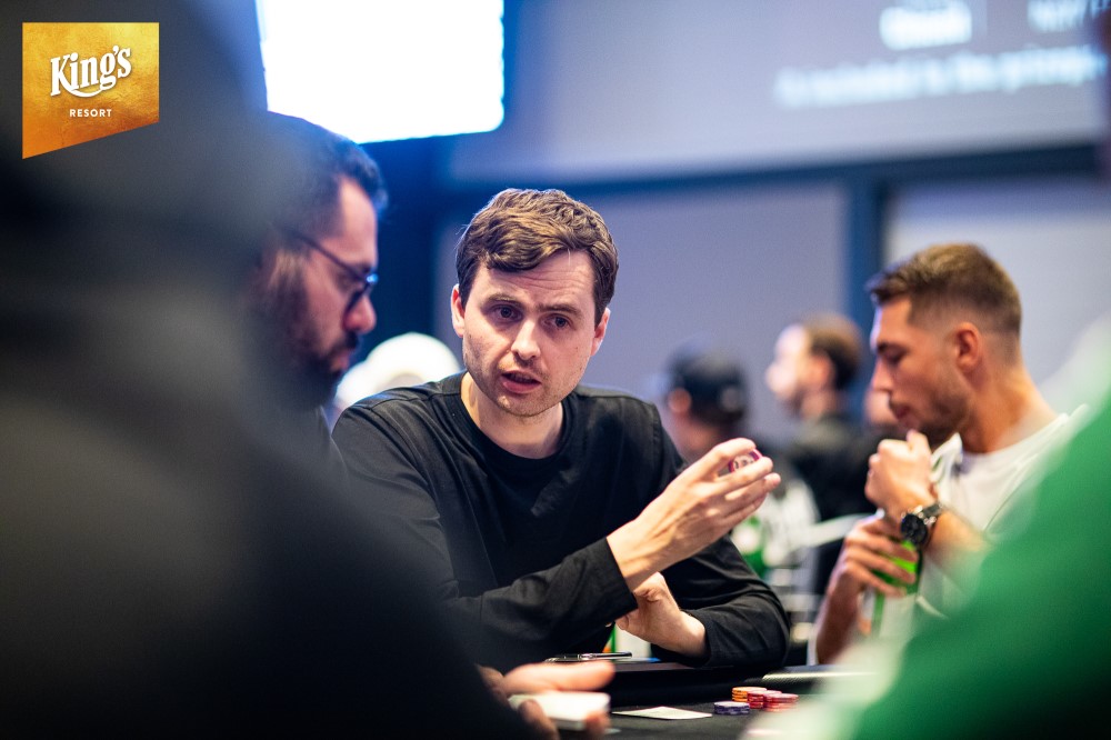 King’s: Martin Kabrhel unter den Chipleadern zum Auftakt des WSOPE Openers