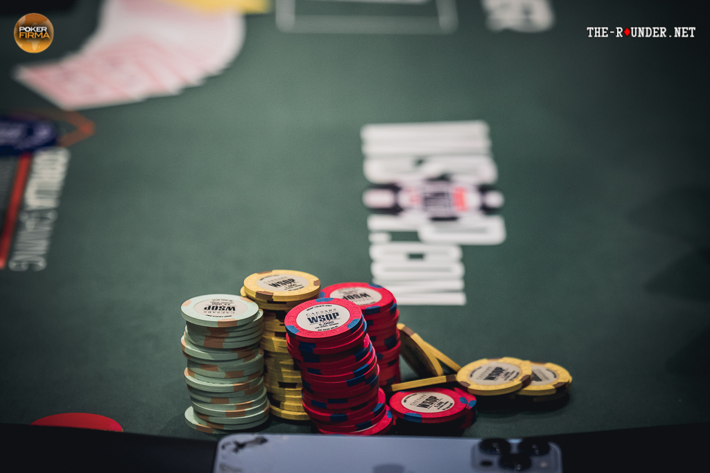 WSOP 2023: Giorgiy Skhulukhiya jagt Robert Kuhn
