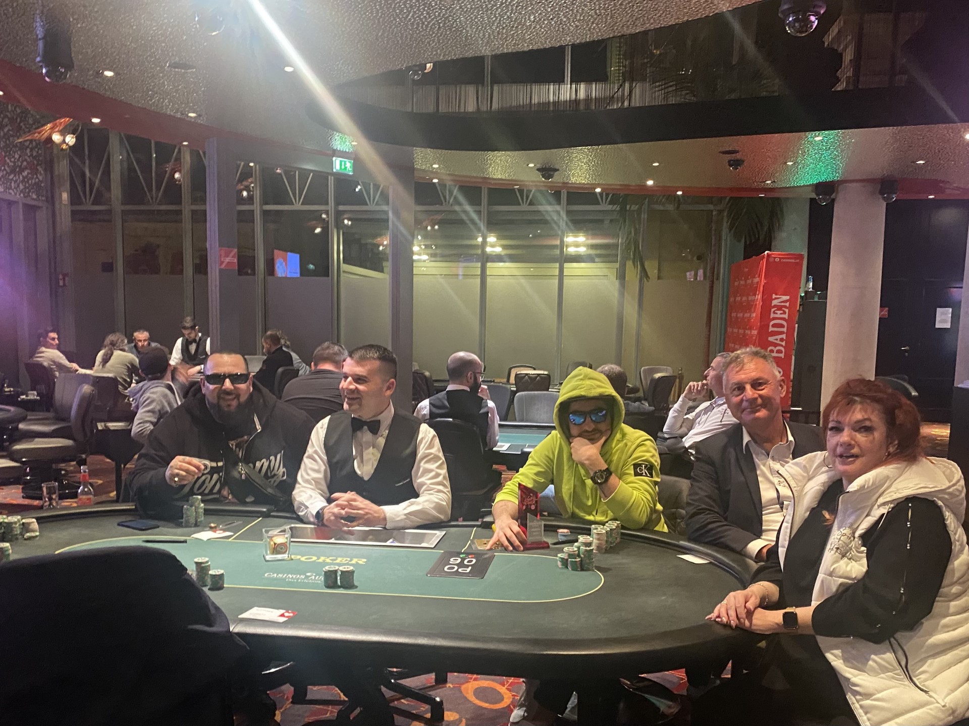 Casino Baden: Teilung zum Freezeout Start der Pokermania