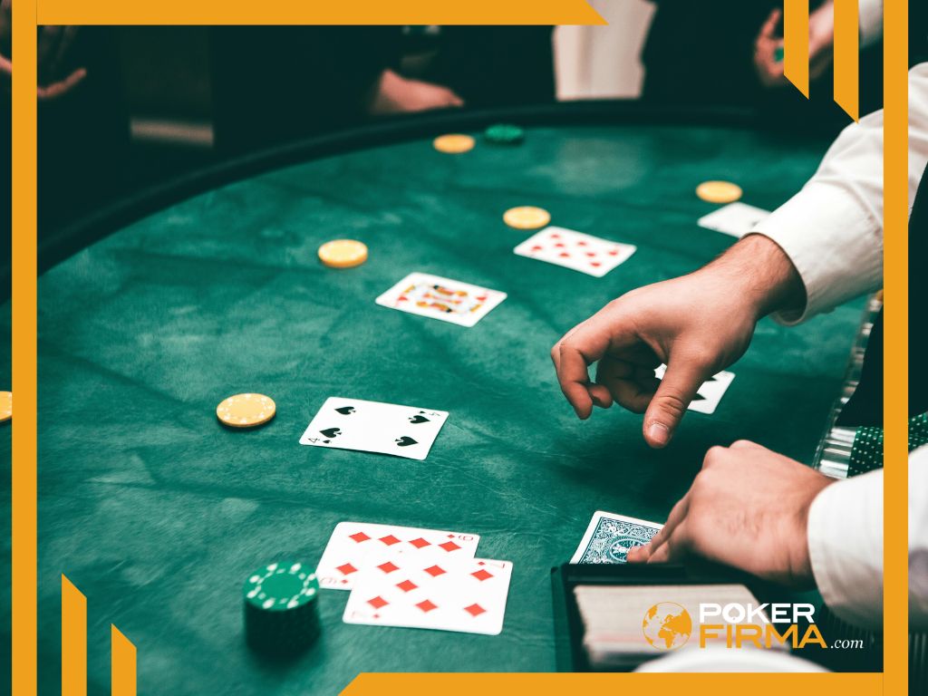 Dealer an Pokertisch.