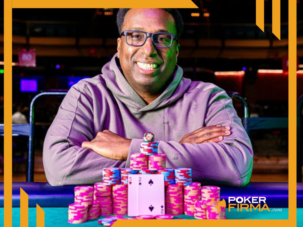 Maurice Hawkins mit Pokerchips.