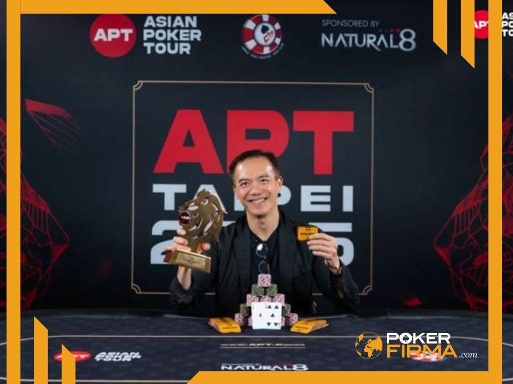 John Juanda mit Trophäe.
