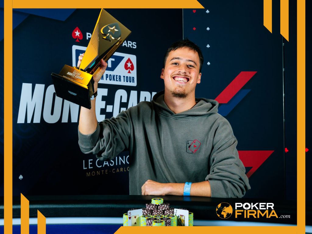 Christopher Nguyen mit Trophäe und Pokerchips.