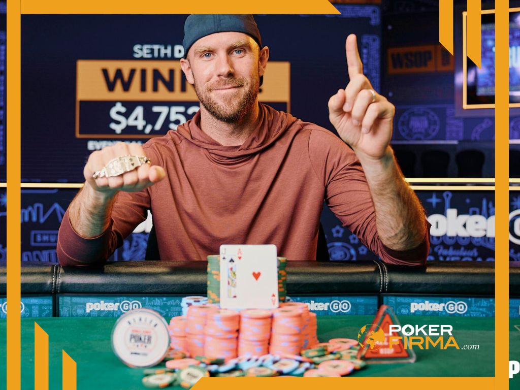 Seth Davies nach seinem Sieg bei der WSOP 2025.
