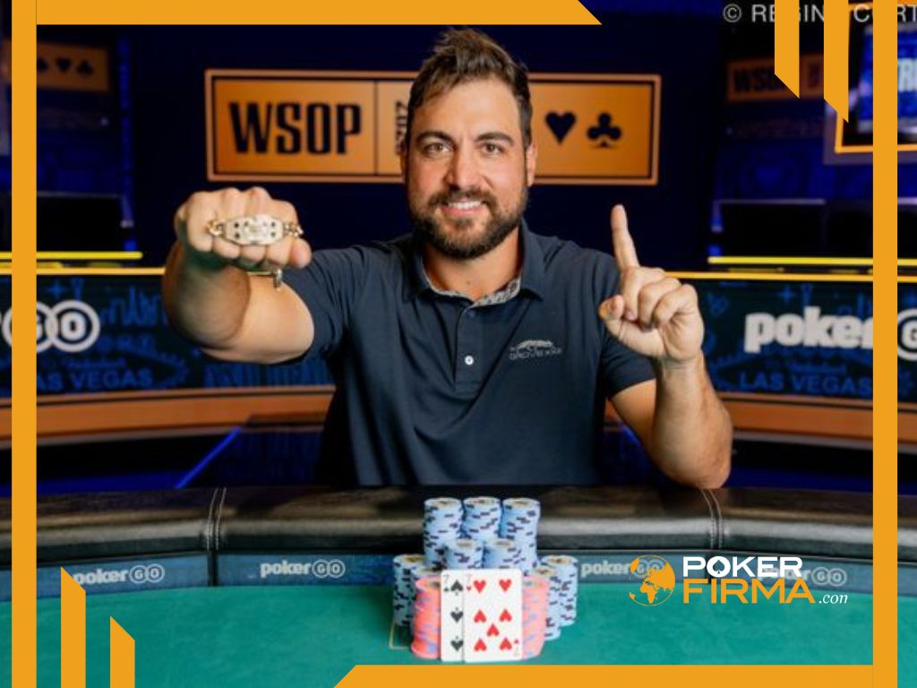 Andrejevic nach seinem Sieg bei der WSOP 2025.