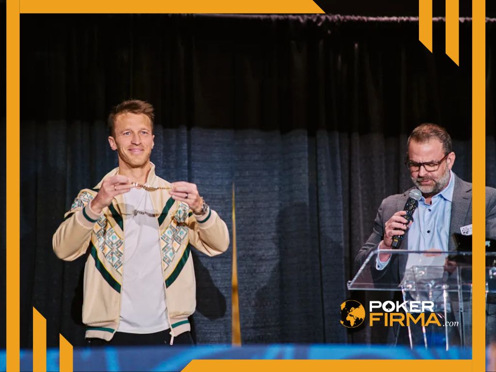 Phillip Sternheimer nach seinem Sieg bei der WSOP 2025.