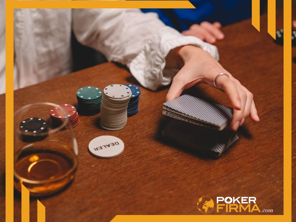 Dealer mit Pokerkarten