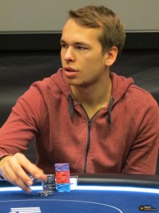 ept_prag_1a_finger